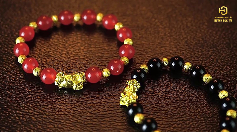 Số Hạt Vòng Phong Thủy Có Tính Charm Không
