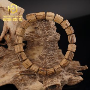 Vòng Tay Trầm Hương Lu Thống Thô Bì Rễ