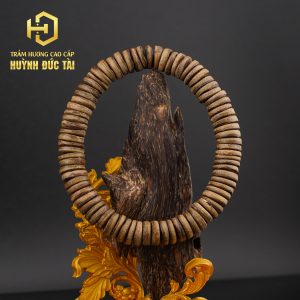 Vòng Tay Trầm Hương Hạt Nút 10Li Bì Rễ